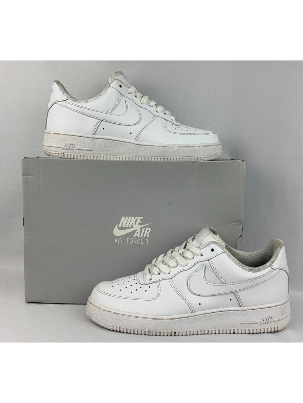Nike Air Force 1 07 Triple White Men's Size 9.5 Shoes CW2288-111 W/Box